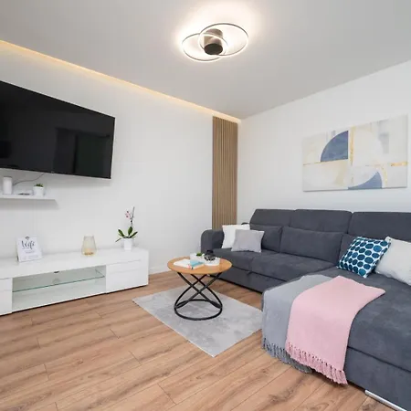 Gracin - Brand New With Terrace And Seaview Apartamento