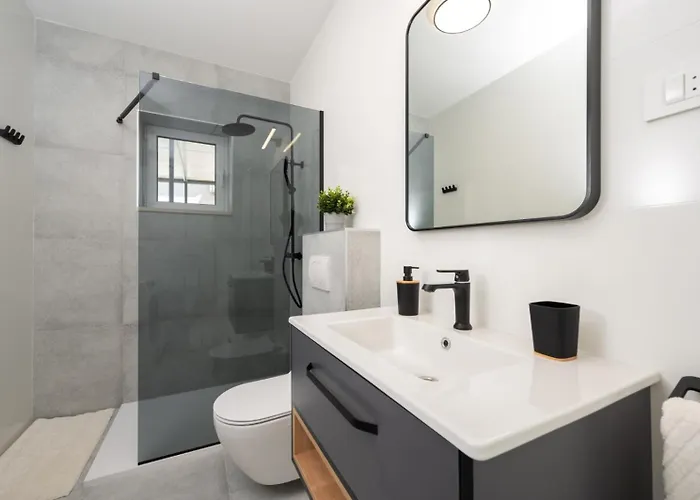 Gracin - Brand New With Terrace And Seaview Appartement Trogir