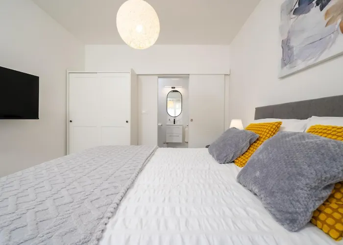 Gracin - Brand New With Terrace And Seaview