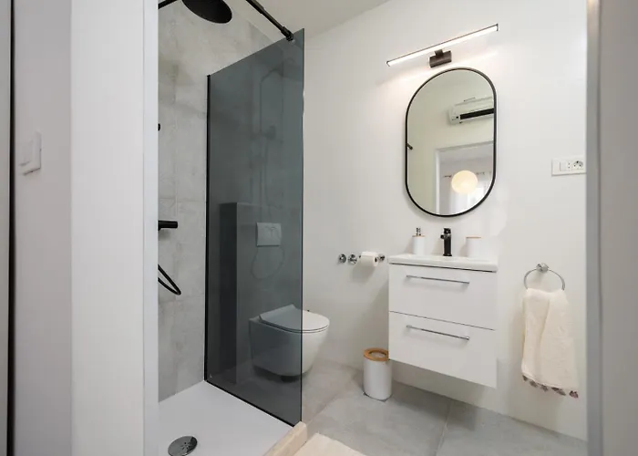 Appartement Gracin - Brand New With Terrace And Seaview