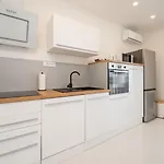 Gracin - Brand New With Terrace And Seaview Lägenhet