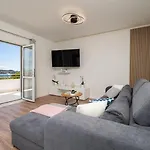 Lägenhet Gracin - Brand New With Terrace And Seaview *