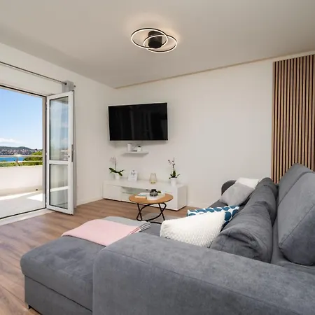 Apartmán Gracin - Brand New With Terrace And Seaview *